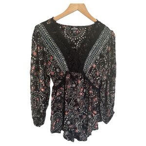 ANGIE peasant bohemian women’s blouse W crochet detail disty floral print size S